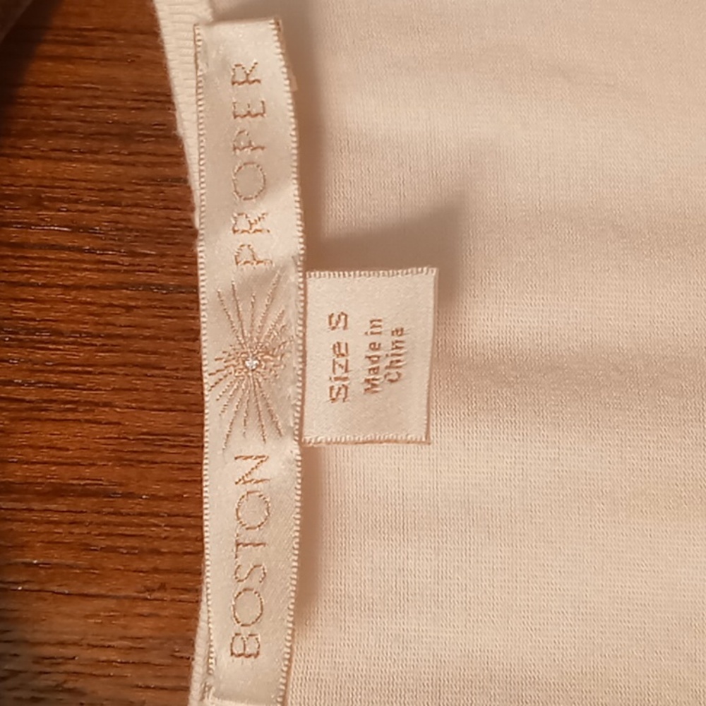 Boston Proper Cream Ruffled top S - Picture 6 of 7